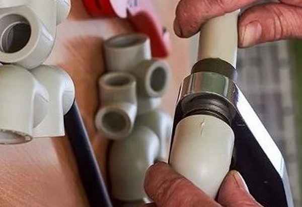 10 правил пайки пластиковых труб